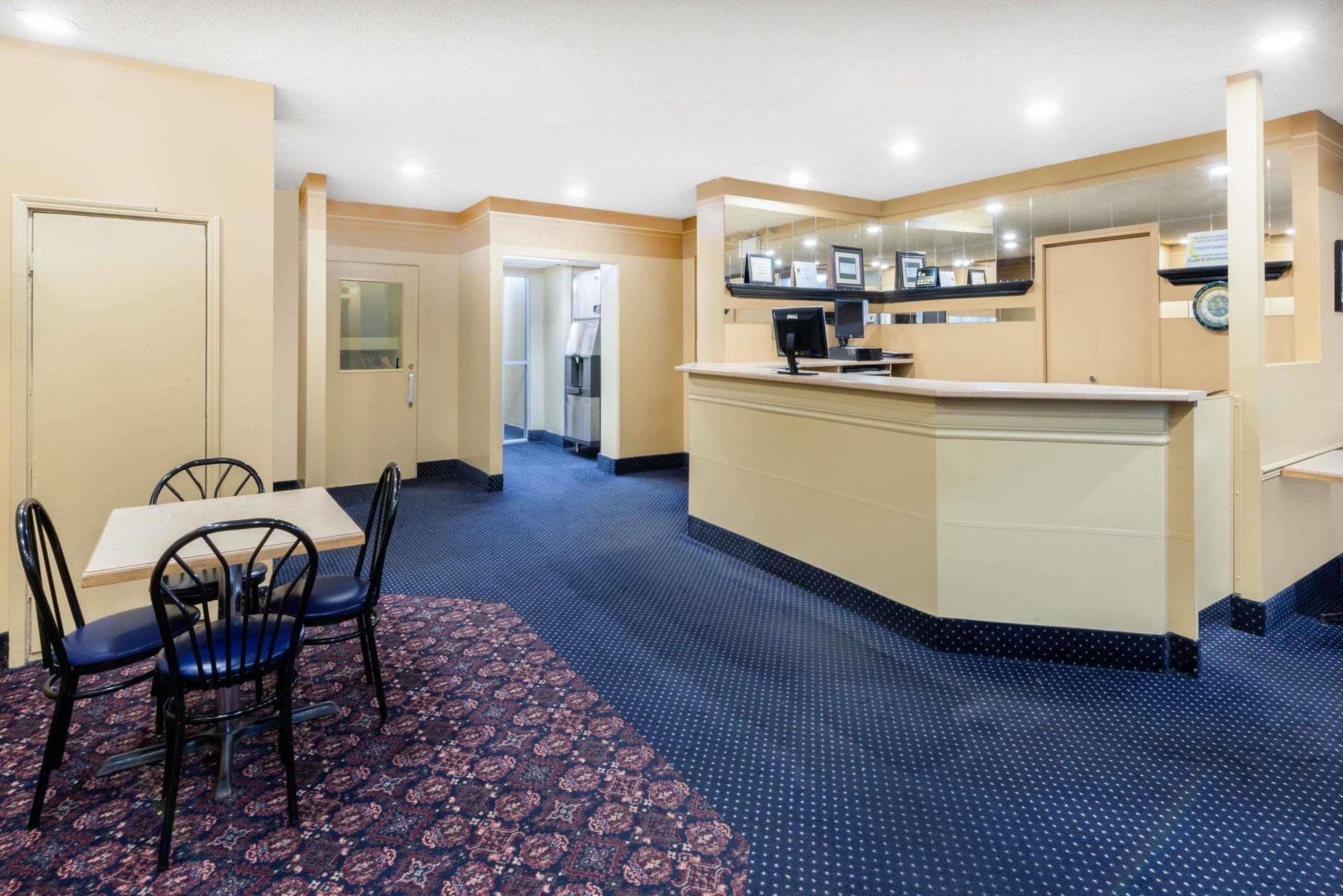Motel Super 8 By Wyndham Thunder Bay Esterno foto